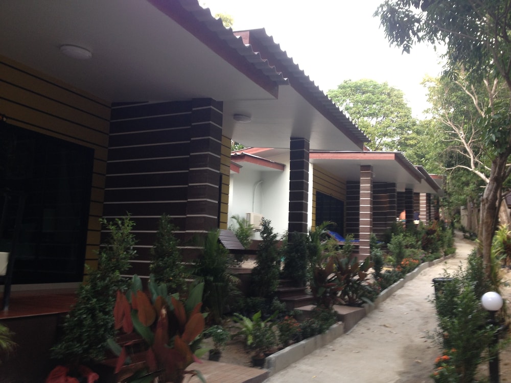 Lipe Sunset Forest Resort