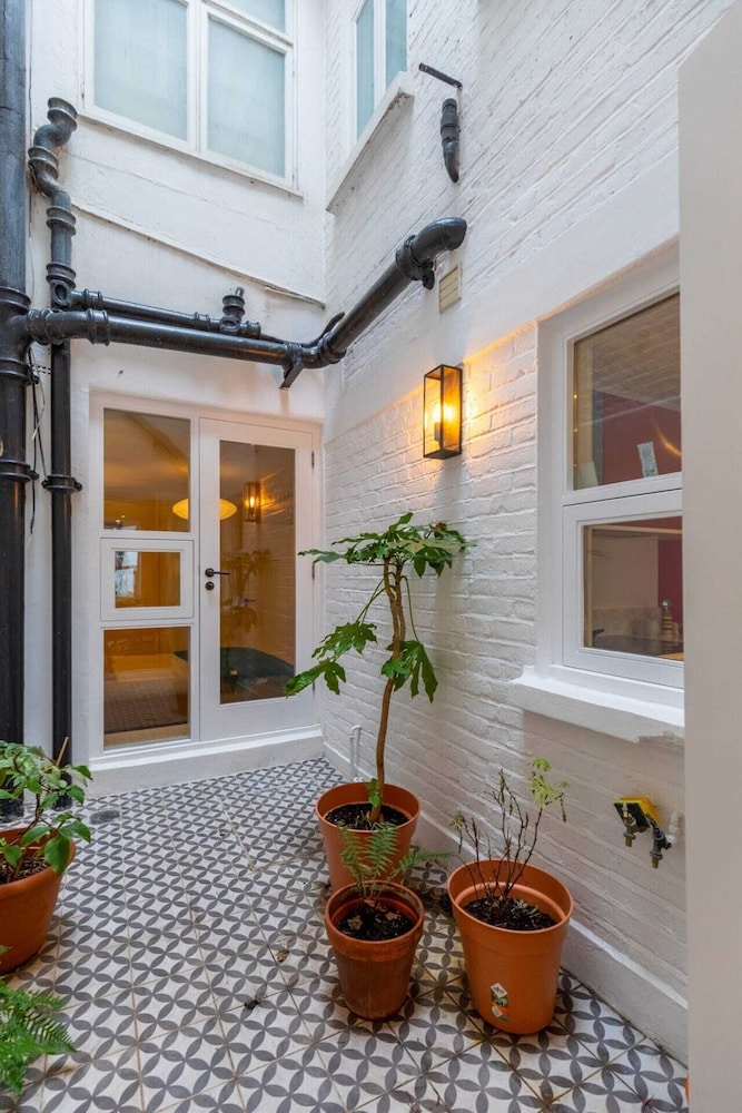 Chic 1BD Flat W/private Terrace Knightsbridge!