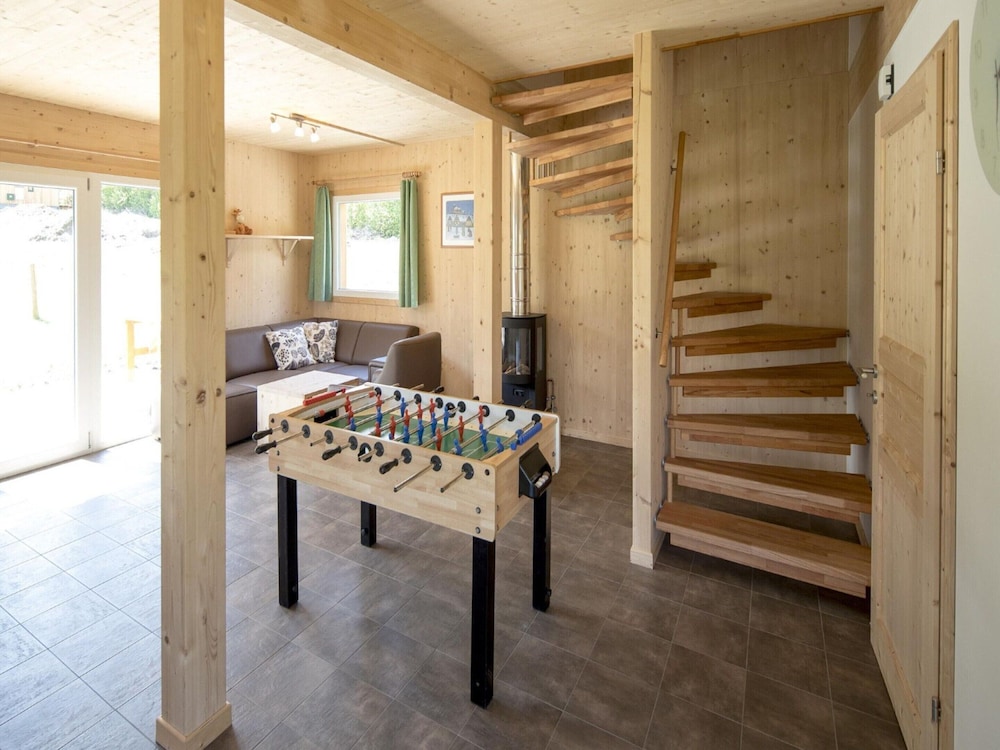 Lavish Chalet in Sankt Georgen With Jacuzzi