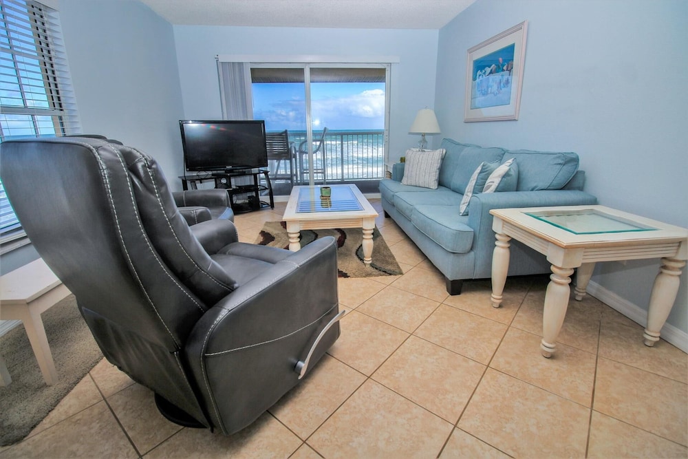 Point East 301