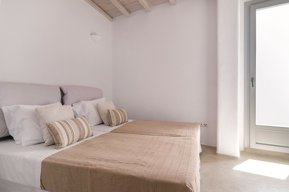 Luxury Villa With Stunning Views Above Kalo Livadi