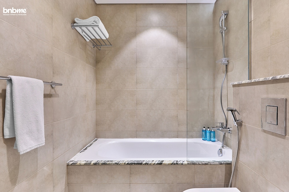 bnbme | Paramount Hotel Midtown | 2 Bdr