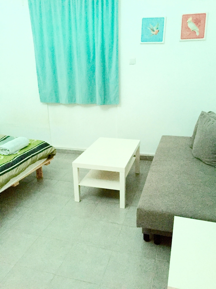 Ha-Carmel Market Apartment
