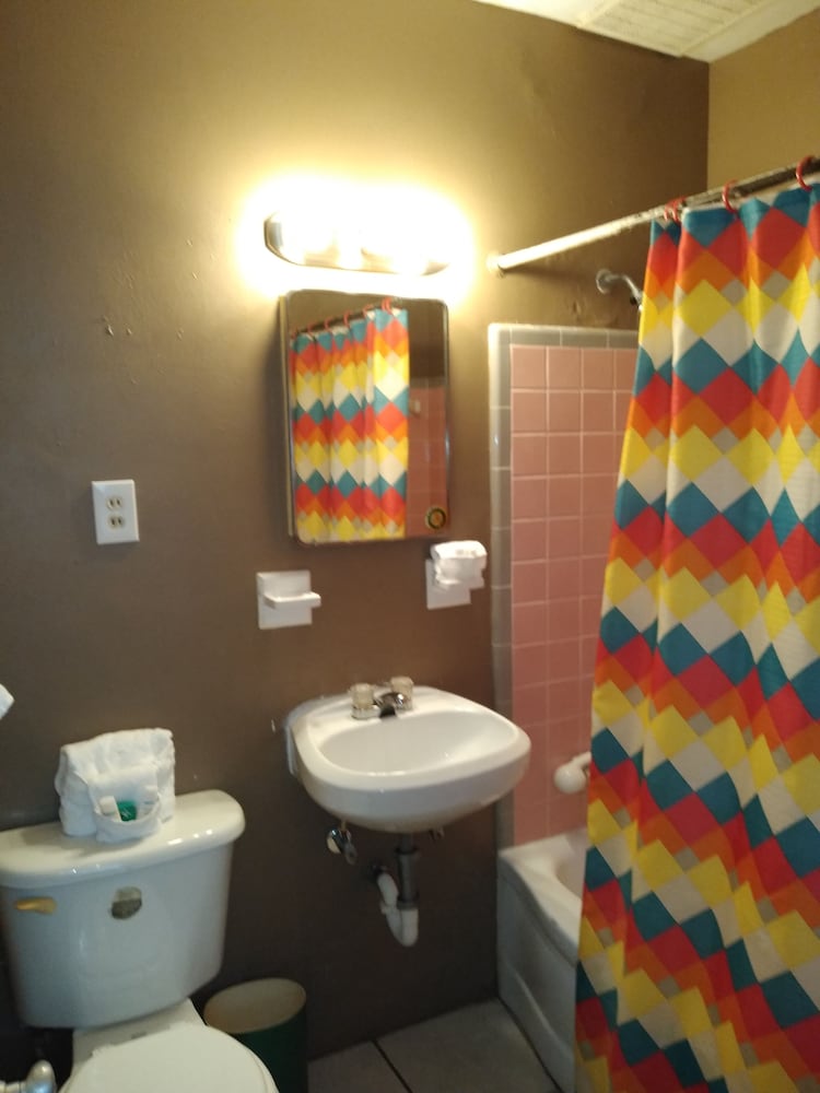 Swashbuckler Motel