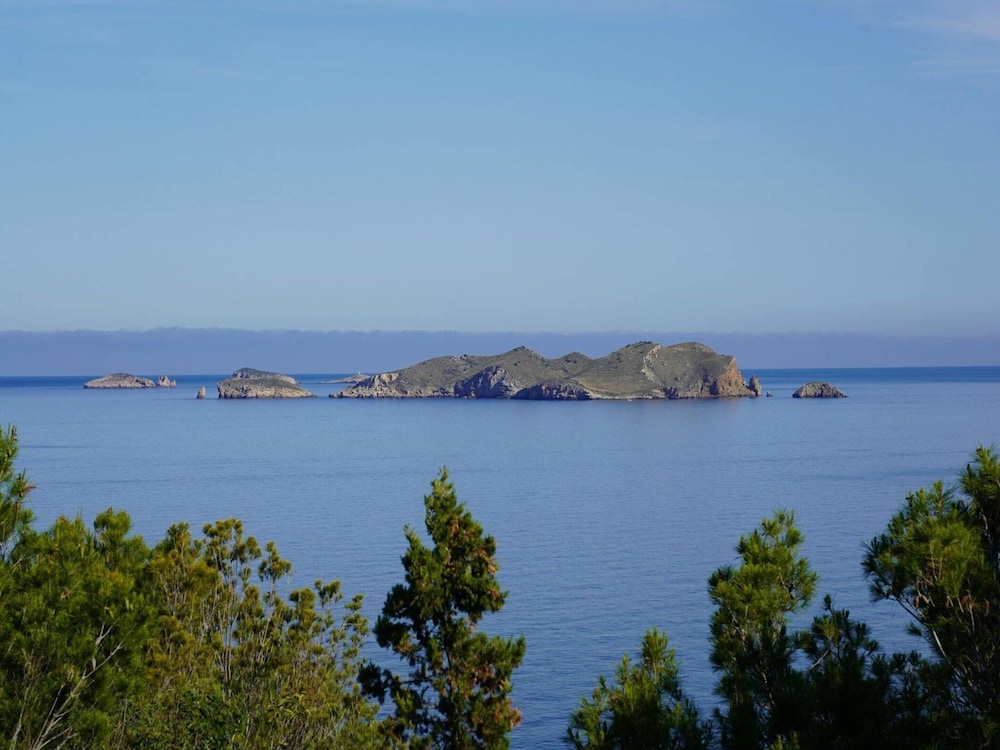 Holiday Home With Charming Patio photo 5