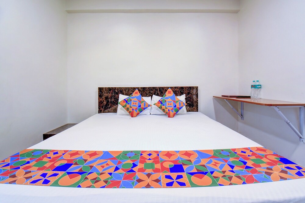 Fabhotel World King