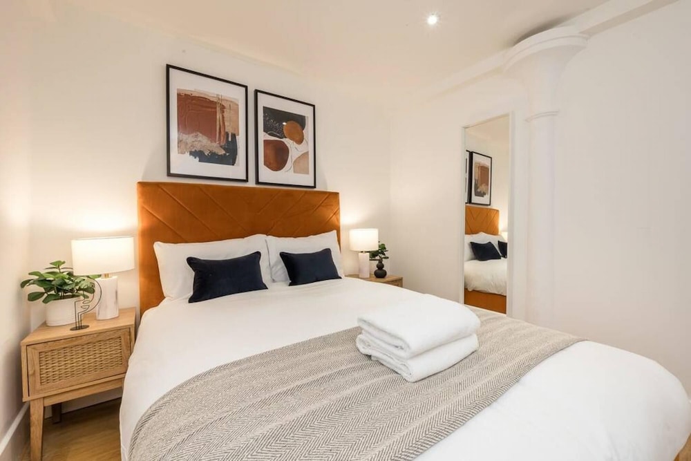 Host Apartments The Cavern Quarter Nest
