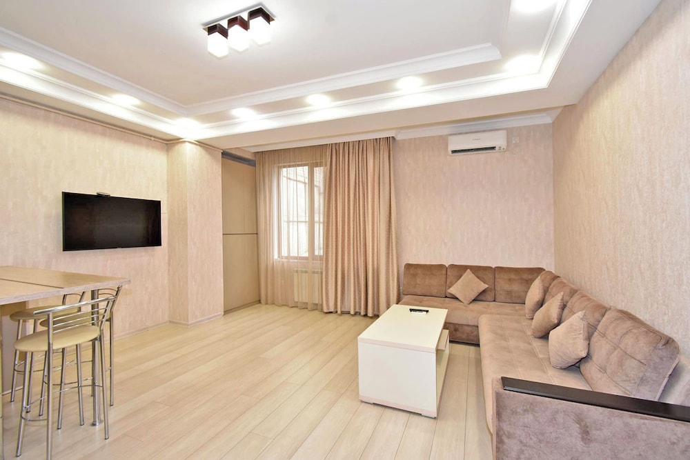 Apartment by Luxe Group TT113