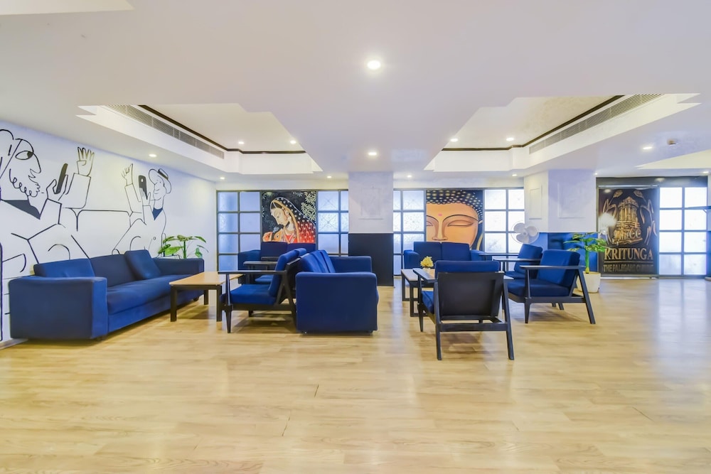 Luxury Stays at Lakdikapul Near Red Hills