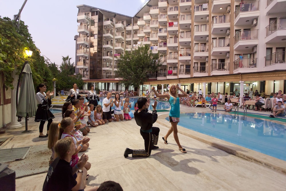 Monte Carlo Hotel - All Inclusive