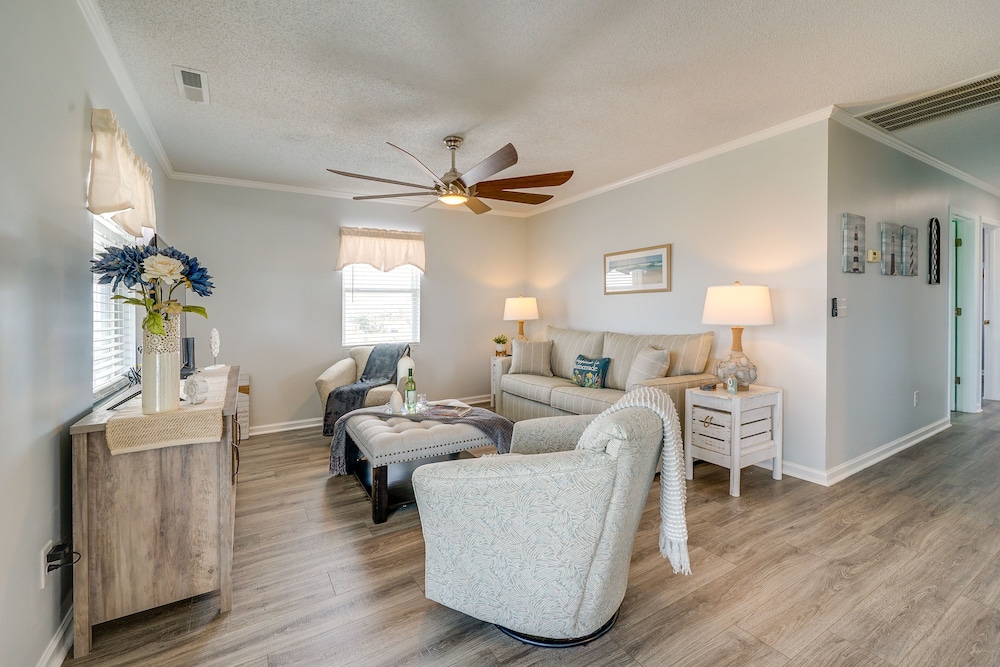 'sun & Surf' Oak Island Home, Steps to Beach! view 3