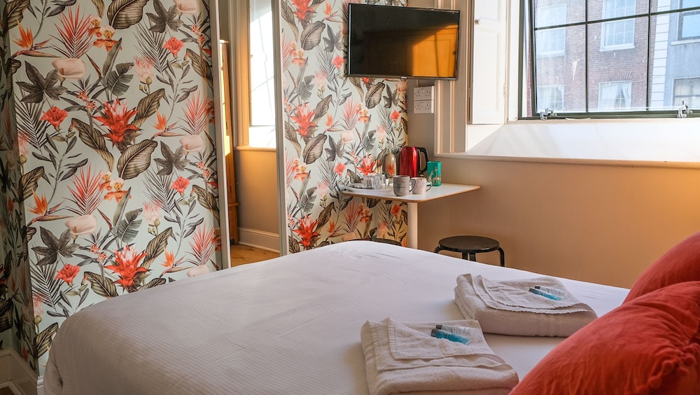 Gardiner House Hostel