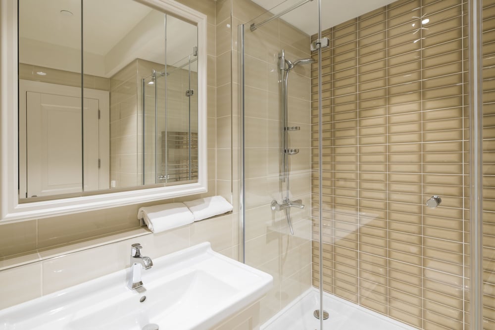Ist flats Serviced Apartments - EMAAR SQ
