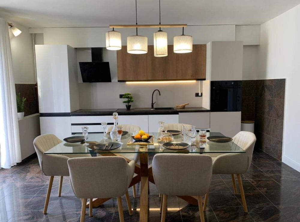 Luxury Apartment Ivo With Jacuzzi Near the Beach