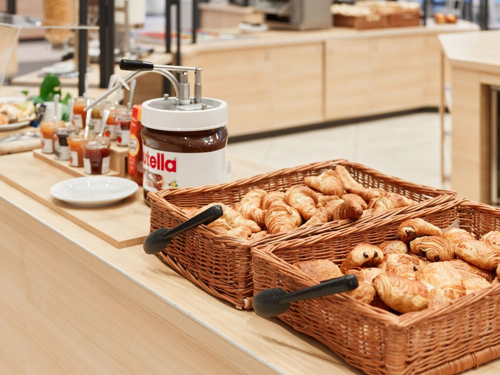 Magny-le-Hongre Vacations - BB Hotel pres de Disneyland Paris - Property Image 10
