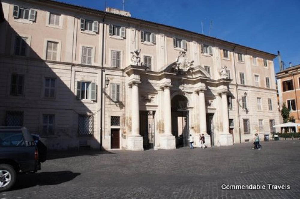 Rome With a Garden Delightful 1 Bedroom Apartment With Private Garden in Historic Trastevere