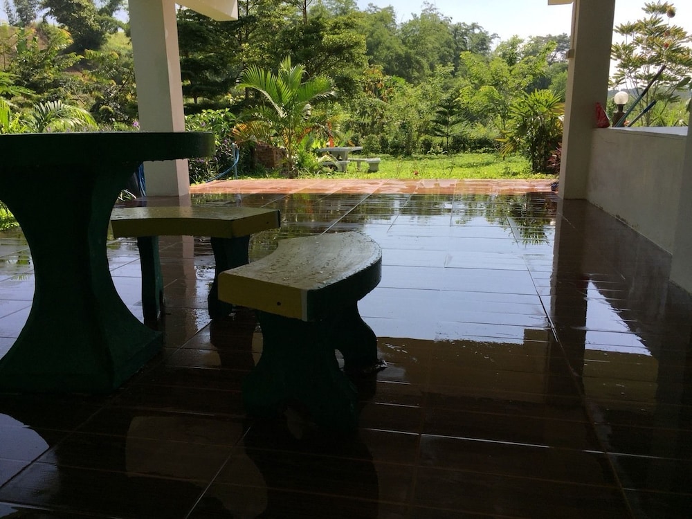 Baan Auemdao Resort