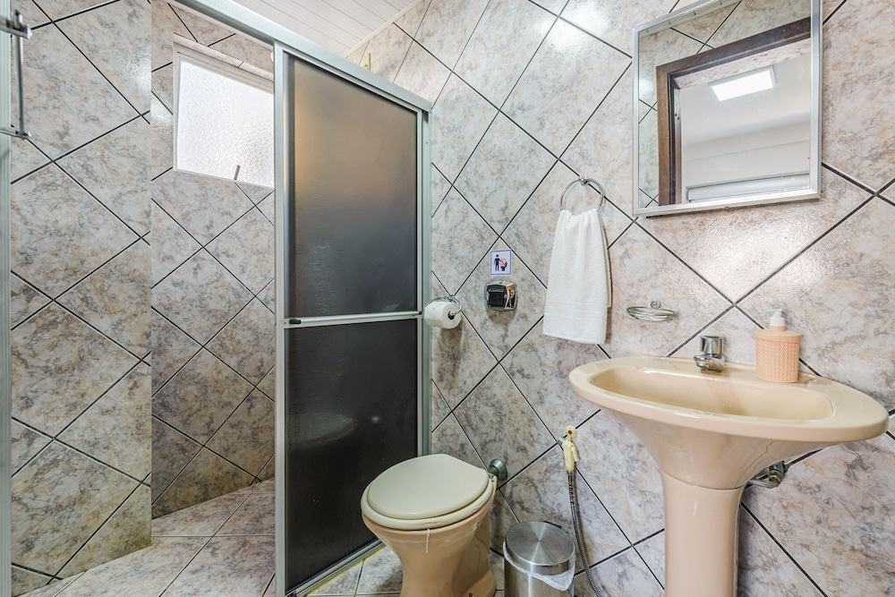 Apt w/ Balcony 250m Mariscal Beach Cra304