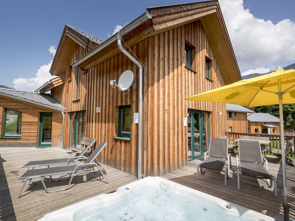 Appealing Chalet Near ski Slope