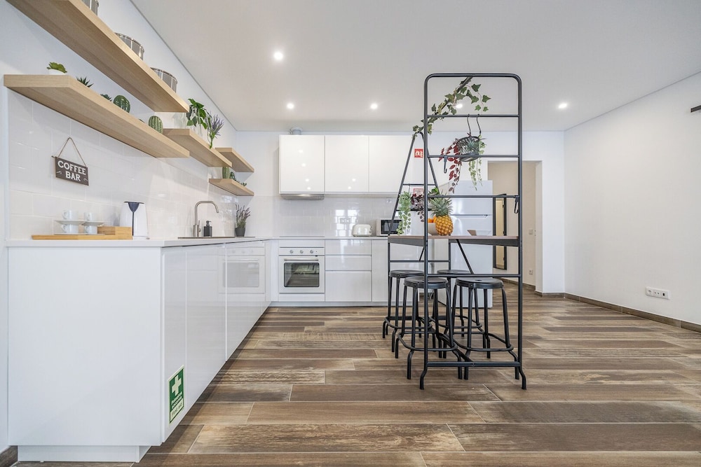 Roots Apartments