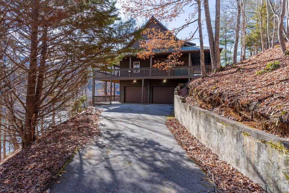 stayNantahala – Smoky Mountain Cabins and Luxury Yurts