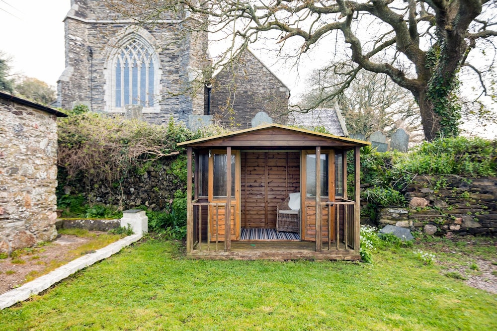Dingles Cottage