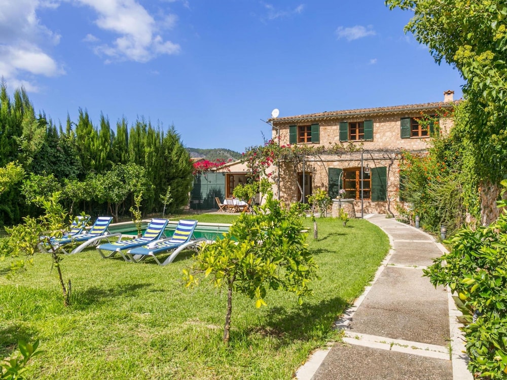 Beautiful Mallorcan Villa With Pool in Soller