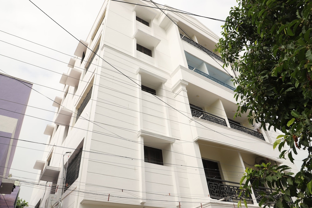 Shree Service Apartment