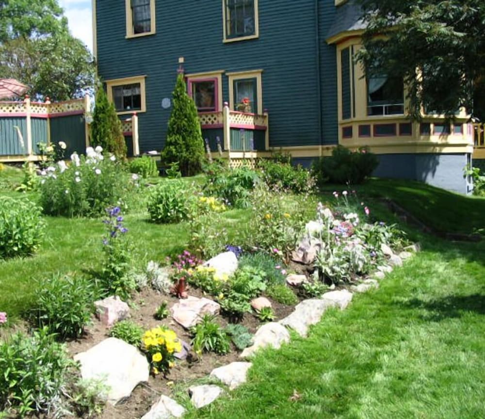 Rothesay House Heritage Inn B&B