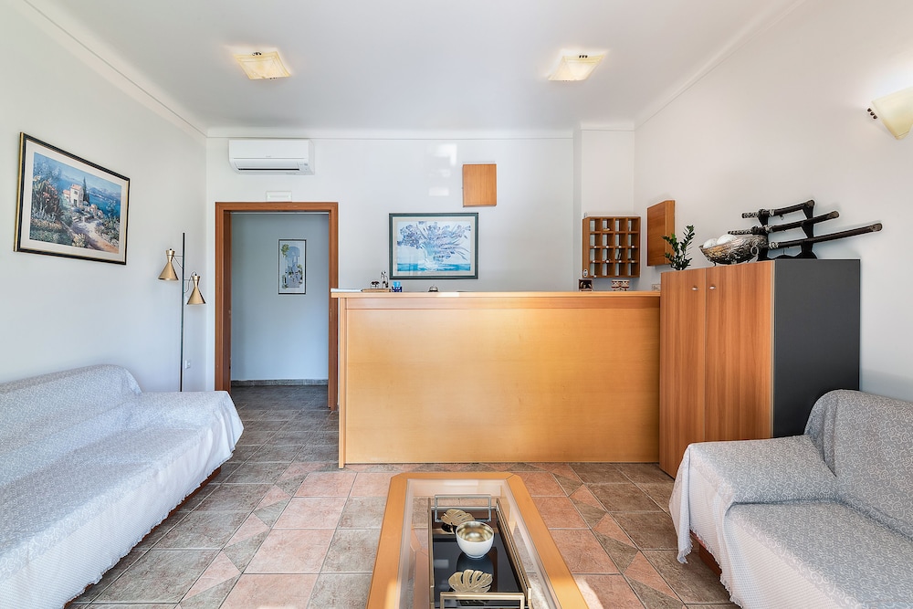 Akti hotel