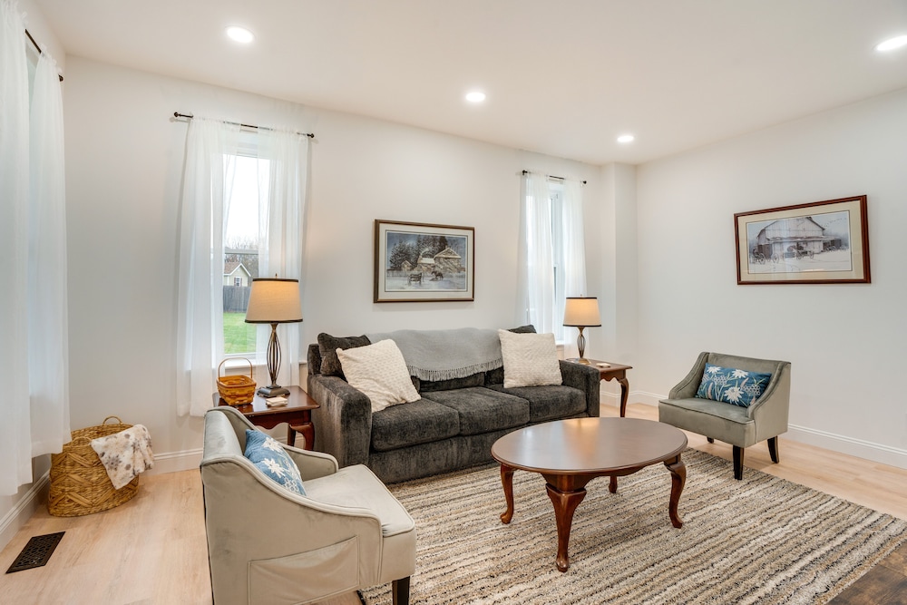 Family-friendly Hatfield Home: 3 Mi to Downtown! - Property Image 20