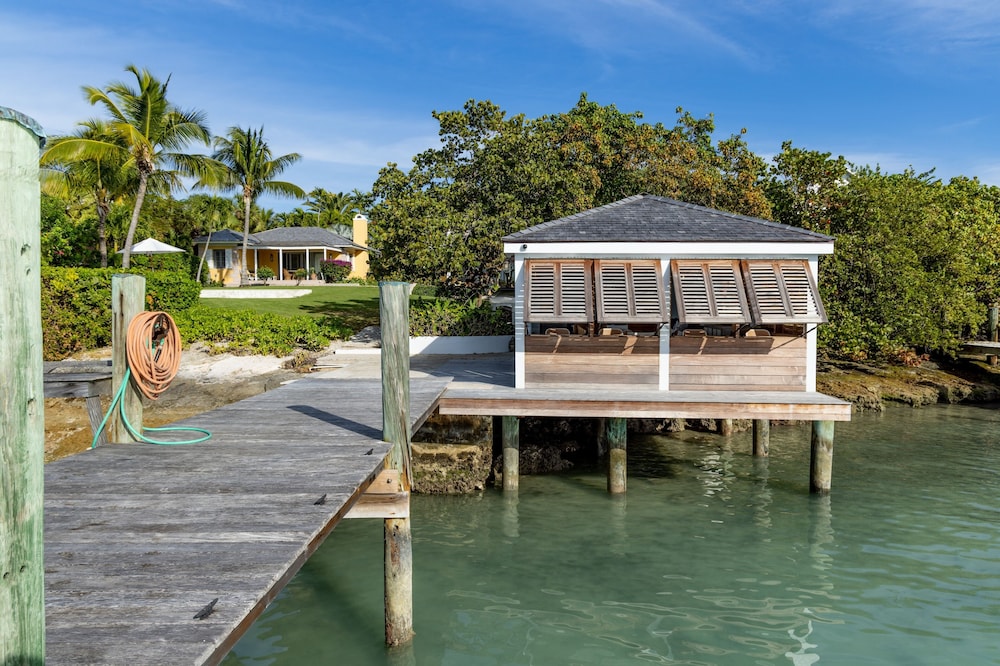 Beehive Harbour Island. Luxury Dream World On The Bay. Private D 5 Bedroom Home
