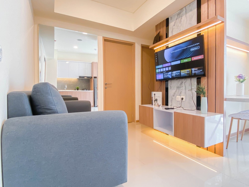 Best Living 2Br At Meikarta Apartment