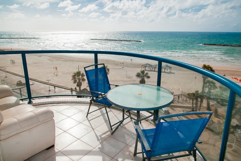 The Sea Apartments Tel Aviv by different locations