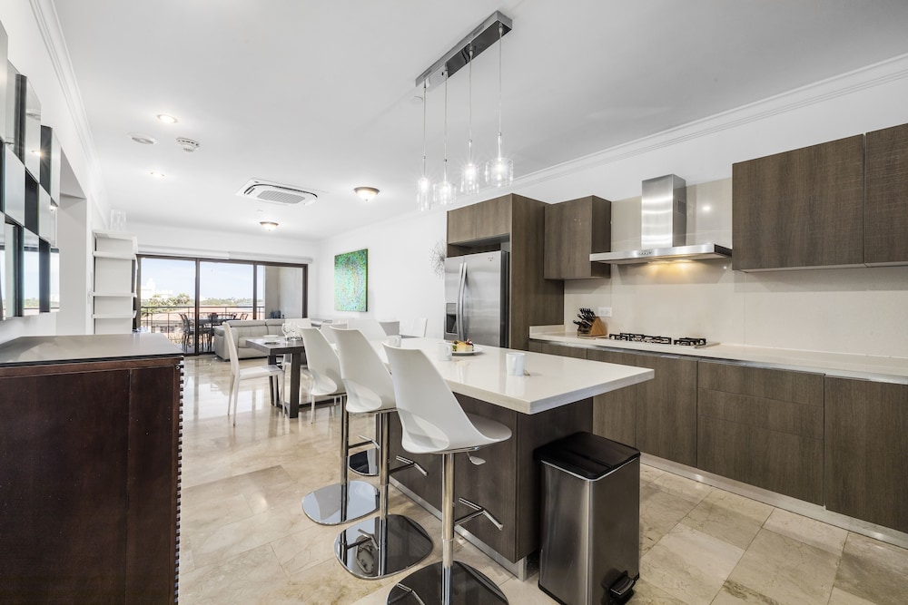 Palm Aruba Condos