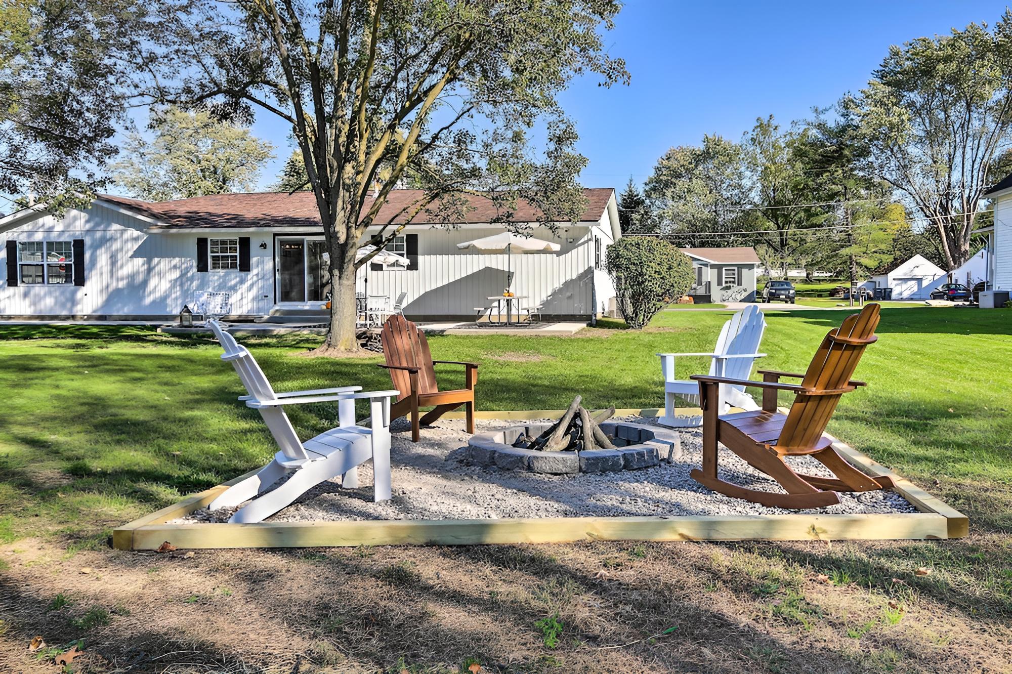 Warm + Cozy Buckeye Lake Home: Yard + Patios! view 2