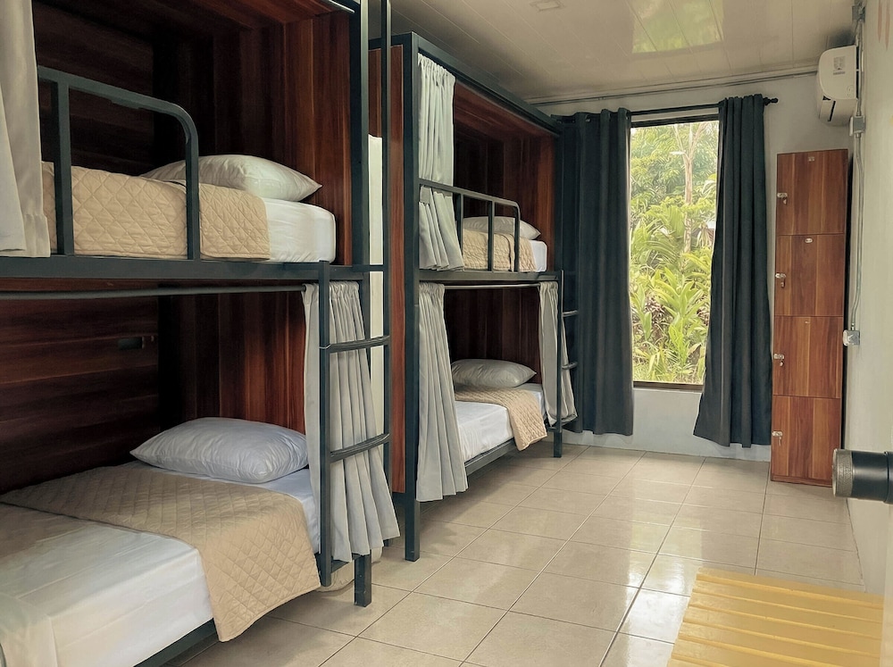 Viajero La Fortuna Hostel