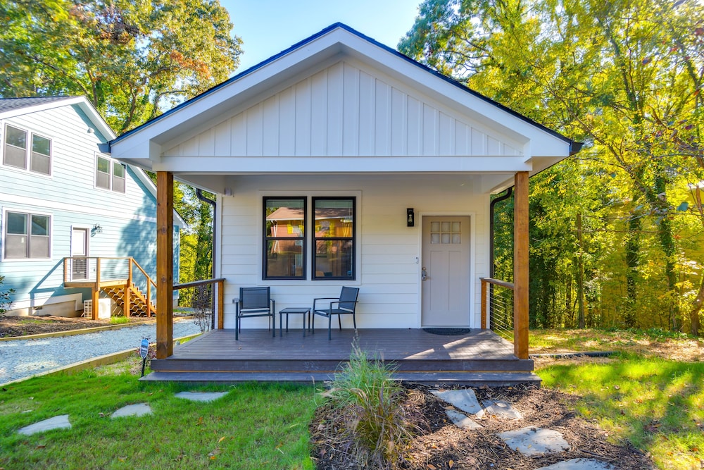 Durham Vacation Rental: 1 Mi to Duke University! view 5