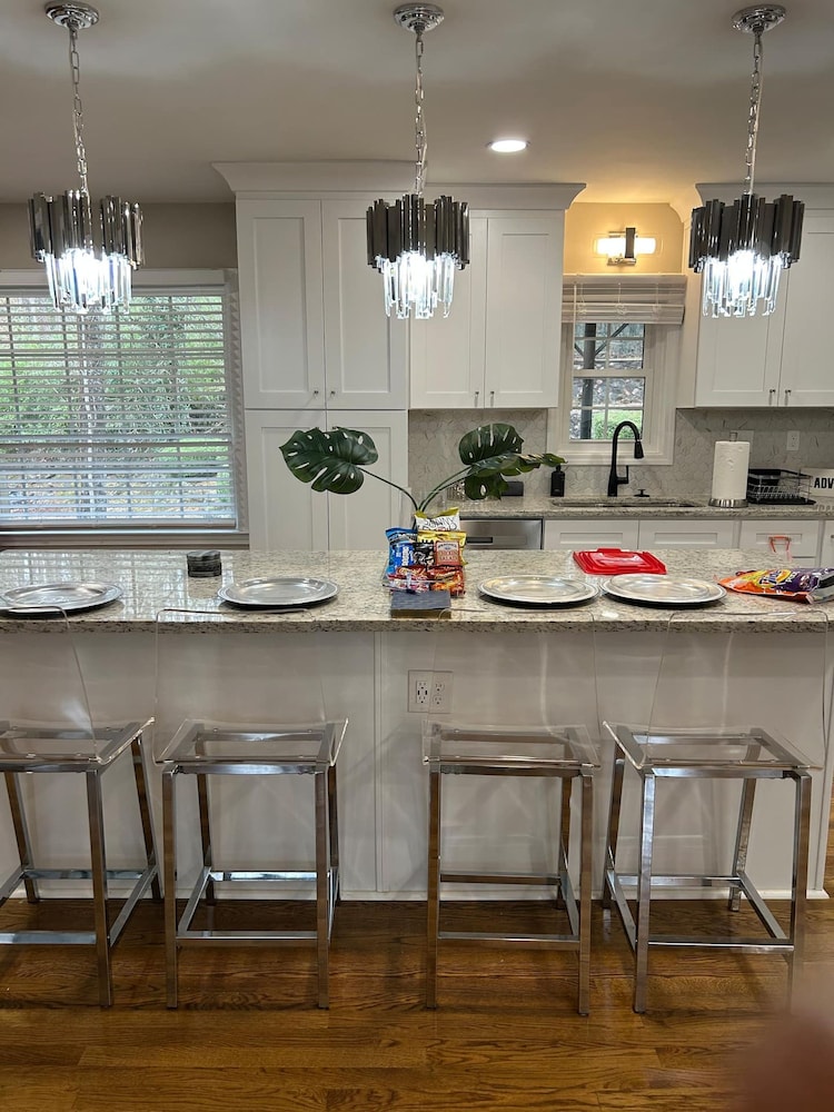 Southern Collective Sleeps8 Airport-beltline