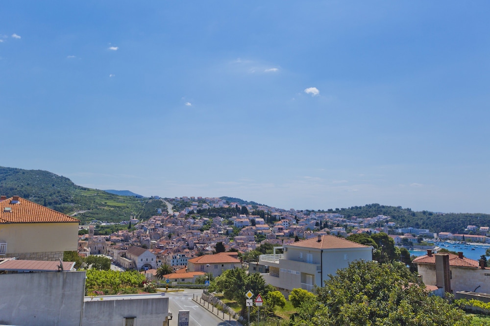 Violeta Hvar view 2