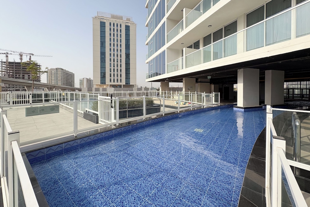 SIMPLY COMFORT Chic 3 Br Apartment with Private Pool