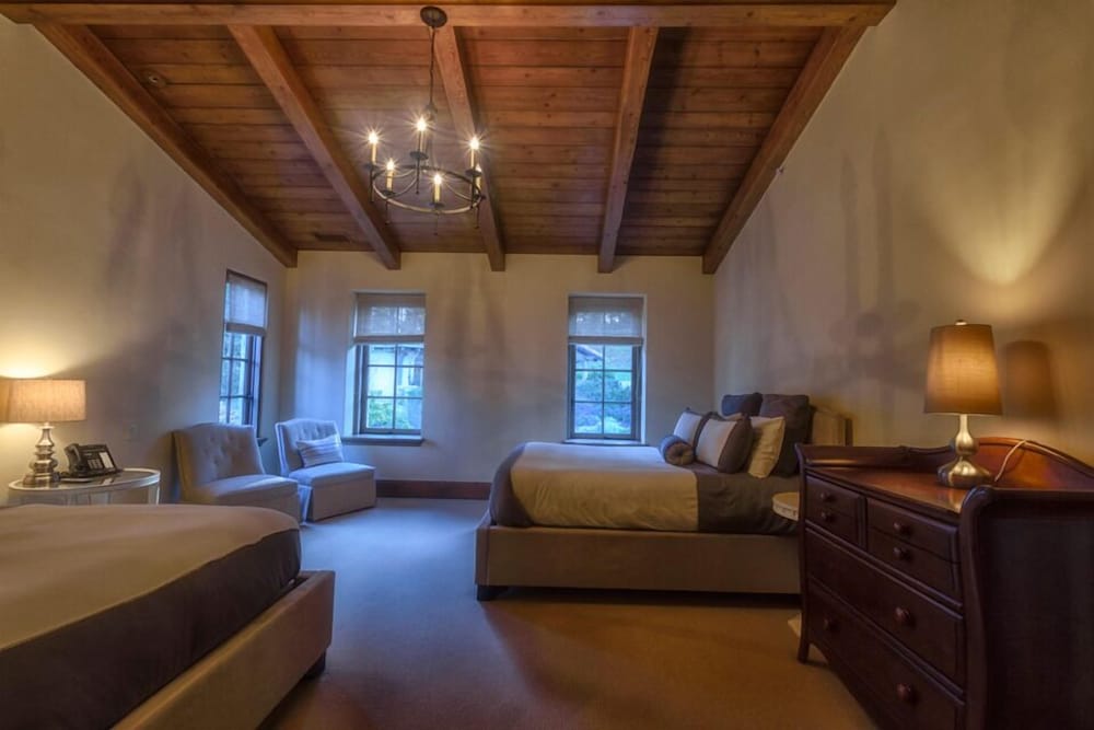 Lx1: Chateau D' Renaitre - Carmel-by-the-sea Luxury Villa: - Property Image 12
