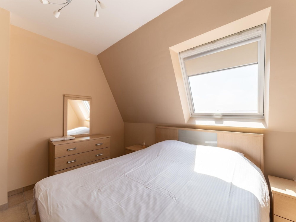 Bright Coastal Stay in Bredene