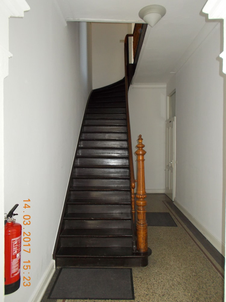 A&S Hostel Bonnerstr. 64
