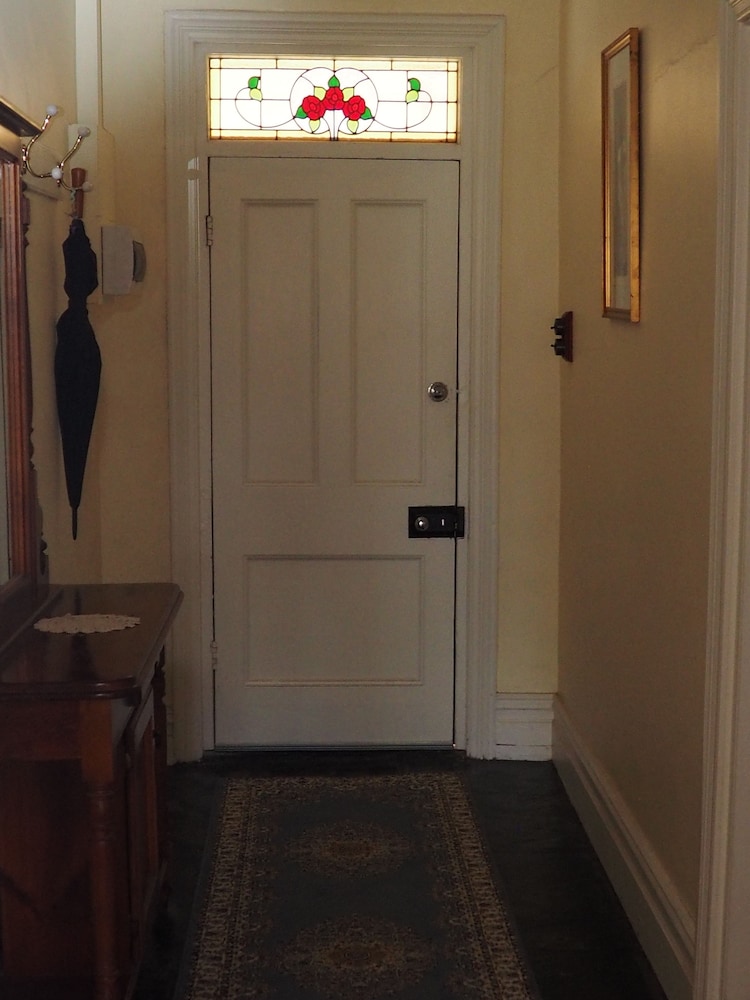 Cobblers Cottage B & B Accommodation