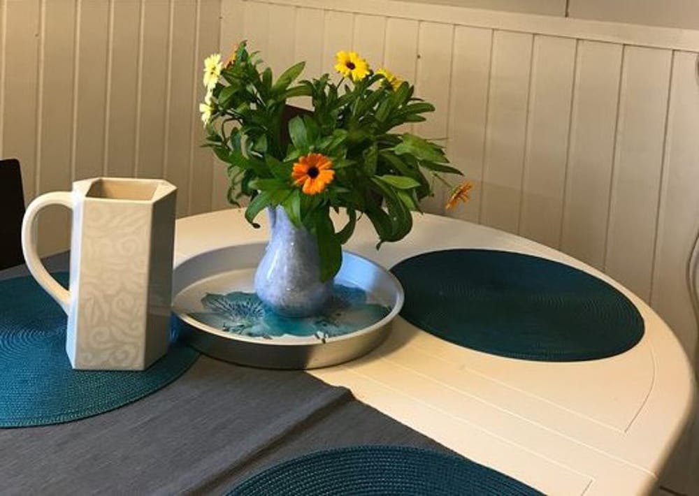 Beautiful 4 Bedroom Cottage With Wood Sauna view 2