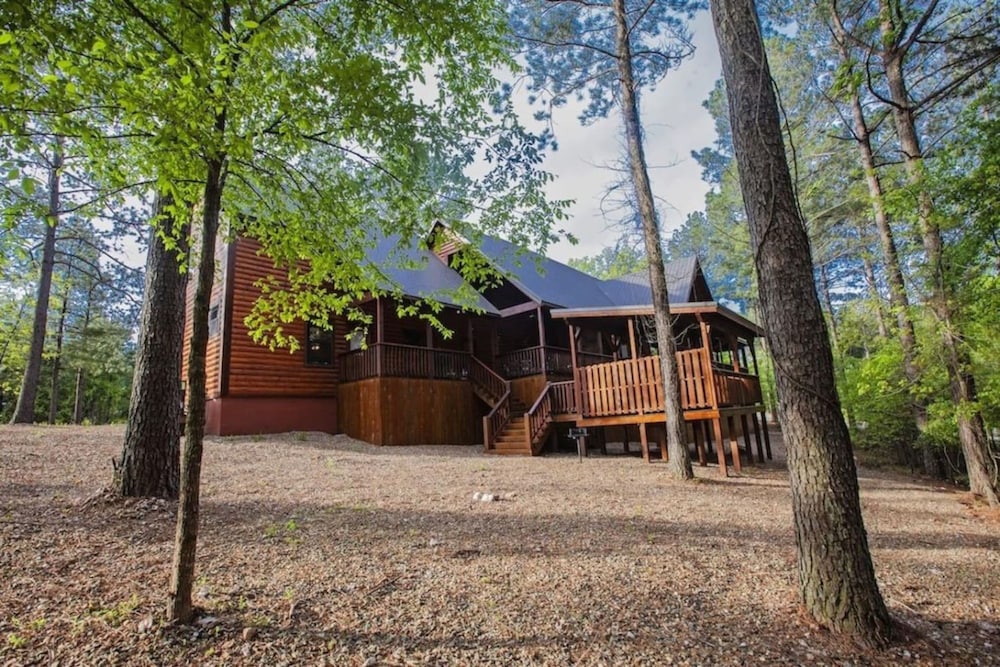 Stone Mountain Lodge Luxurious Rustic Retreat