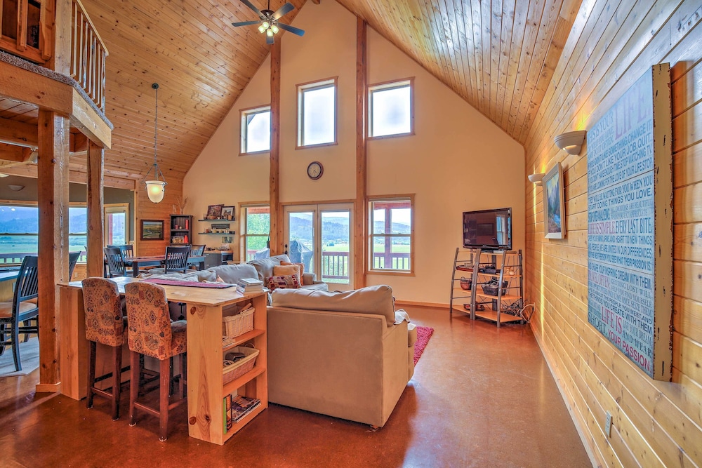 Luxe Alpine Cabin w/ Wraparound Deck & Mtn Views! view 2