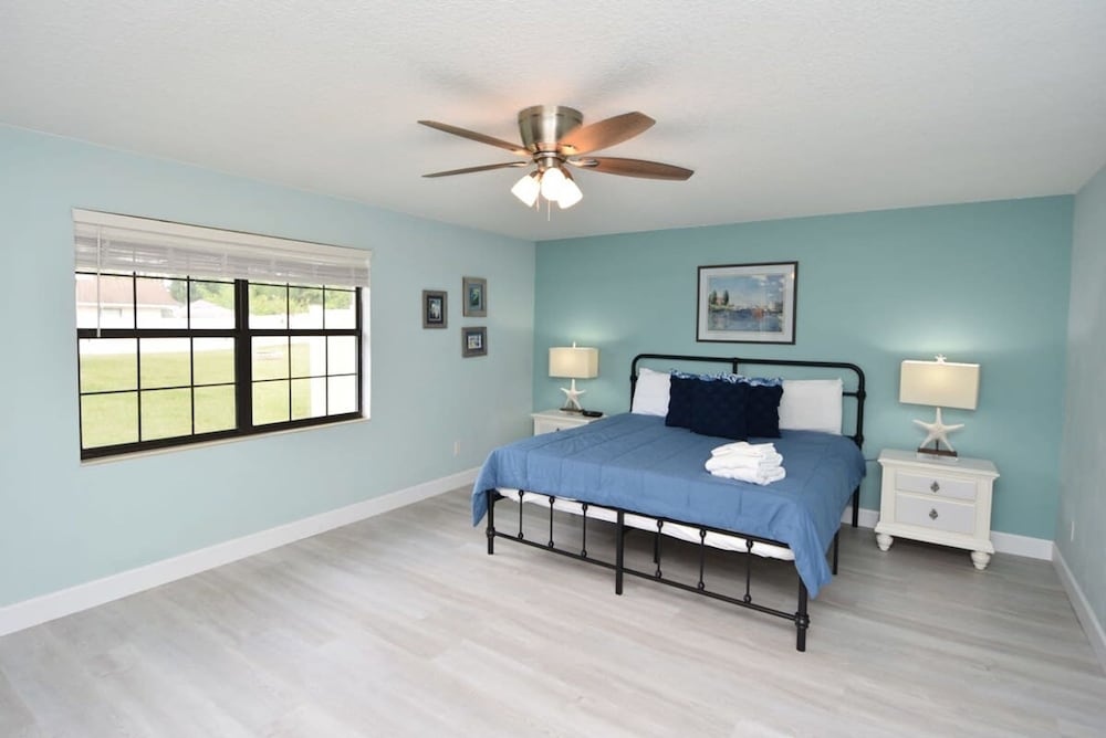 Hidden Oasis Spacious Home With Salt Water Heated Pool Hot Tub Fenced Yard Pets are Welcome