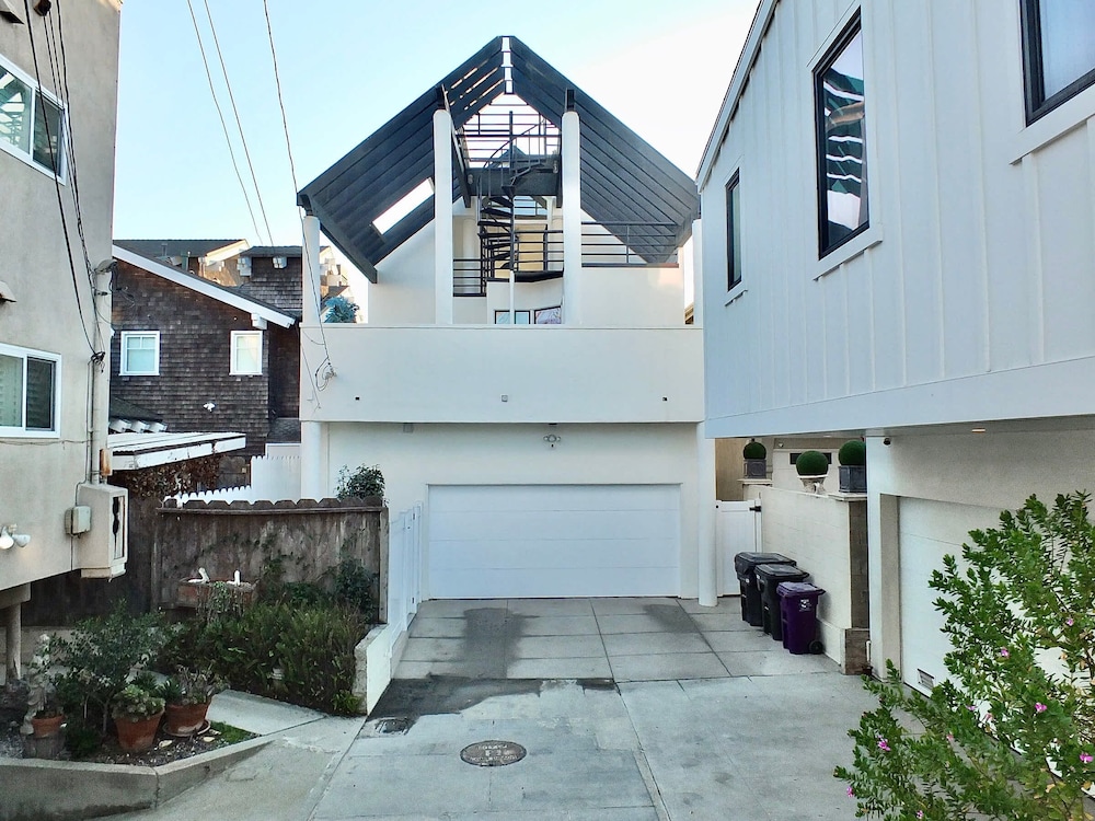Beachfront Estate - LB Peninsula